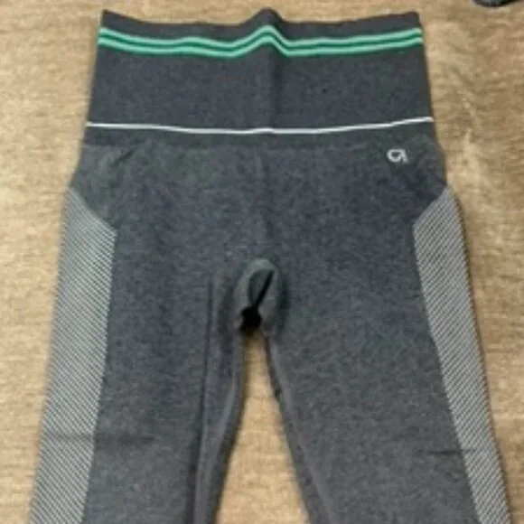 Gap Fit Tight athletic leggings - Gap Fit Small - Picture 1 of 3